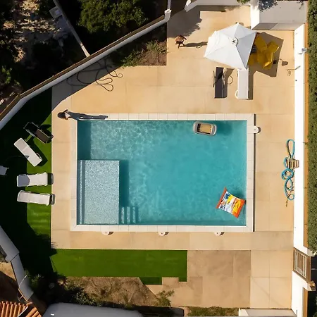 Calma Ii Your Oceanfront Retreat Διαμέρισμα