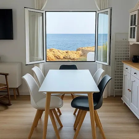 Calma Ii Your Oceanfront Retreat Apartmán Cala en Bosch