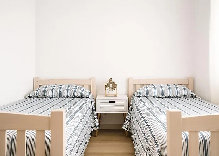 Calma Ii Your Oceanfront Retreat דירה *